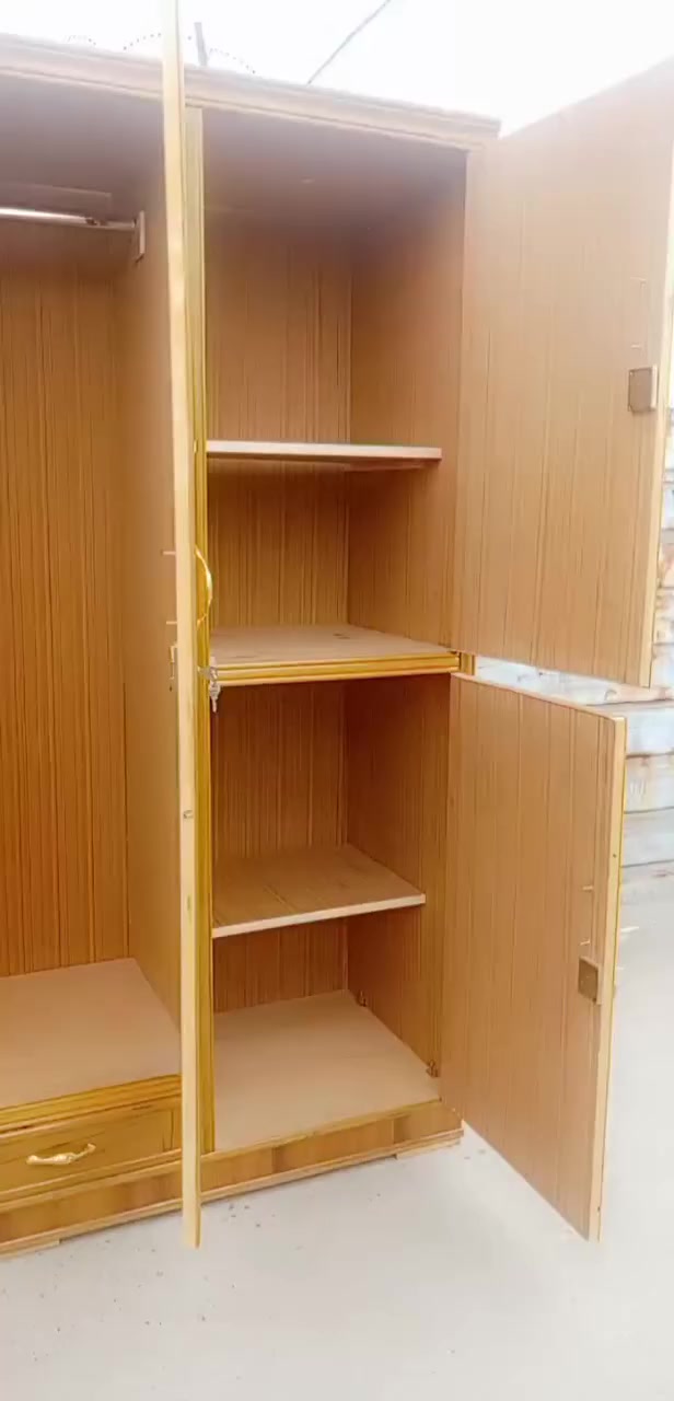 كنتور صاج درجه ثانيه استعمال شهر شبه جديد الضهر جرجوبه  الارتفاع مترين و٢٠ العرض ١٨٠ السعر ٢٢٥ الشراي خاص يوجد توصيل


**إذا كنت صاحب هذا الإعلان وتريد حذفه لأي سبب، رجاءا أرسل رسالة إلى الدعم الفني**