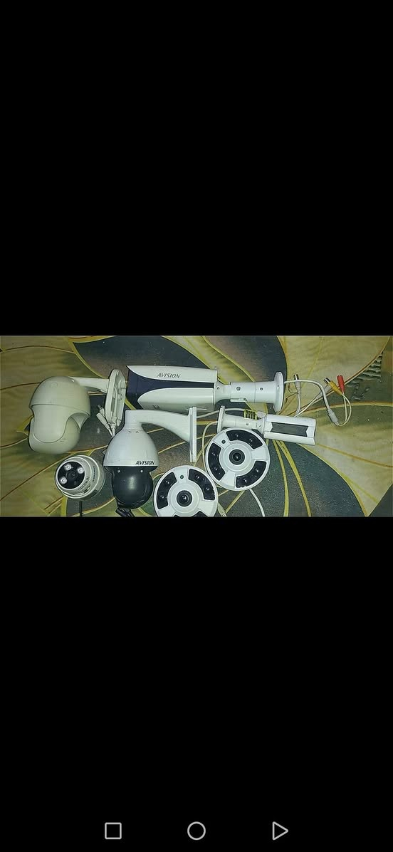 كامرات أنلوك عدد 8 كامرات
+  جهازين دي في آر 4 جنل
واحد لوك لغته انكليزي
والثاني بس رمز بيه
سعرهن 200 الف


**إذا كنت صاحب هذا الإعلان وتريد حذفه لأي سبب، رجاءا أرسل رسالة إلى الدعم الفني**