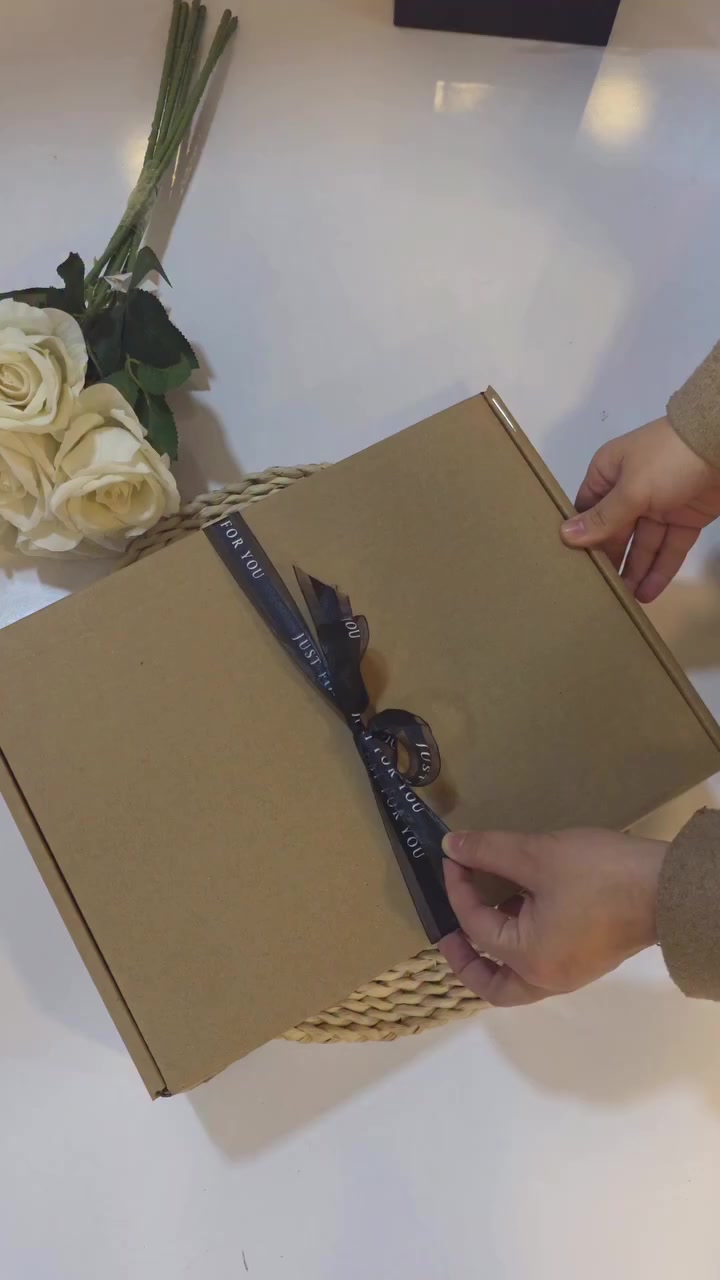 هدايا عيد الام 
للحجز او استفسار مراسلة 
انستا: panda_.mz
وتساب: ***********باندا
‏‎يوجد لدينا توصيل داخل هيت 
وكافه المحافظات🚚
