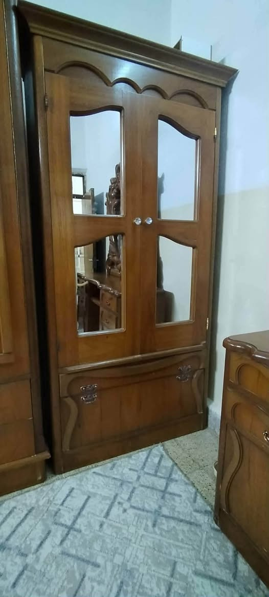 غرفة اخشاب حيل نظيفة للبيع السعر مليون 
رقم ***********
العنوان الموصل حي عدن
