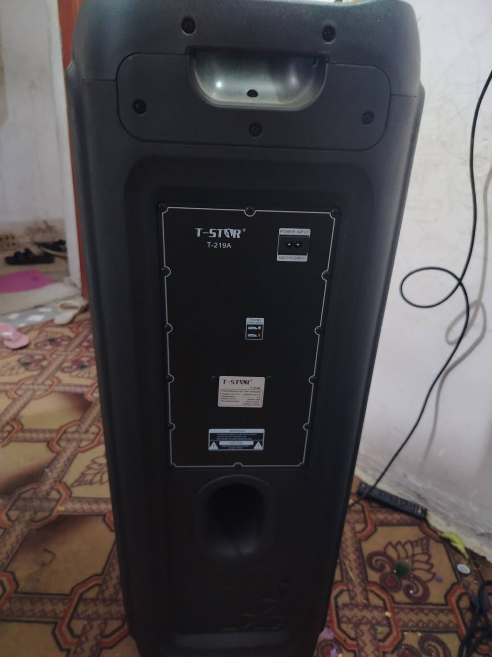 السلام عليكم
سماعة حجم كبير شحن و كهرباء
مستعجل شي قيل
صوت ستريو البيع
سعر 200
بغداد الشعب
وهذا رقم ***********

