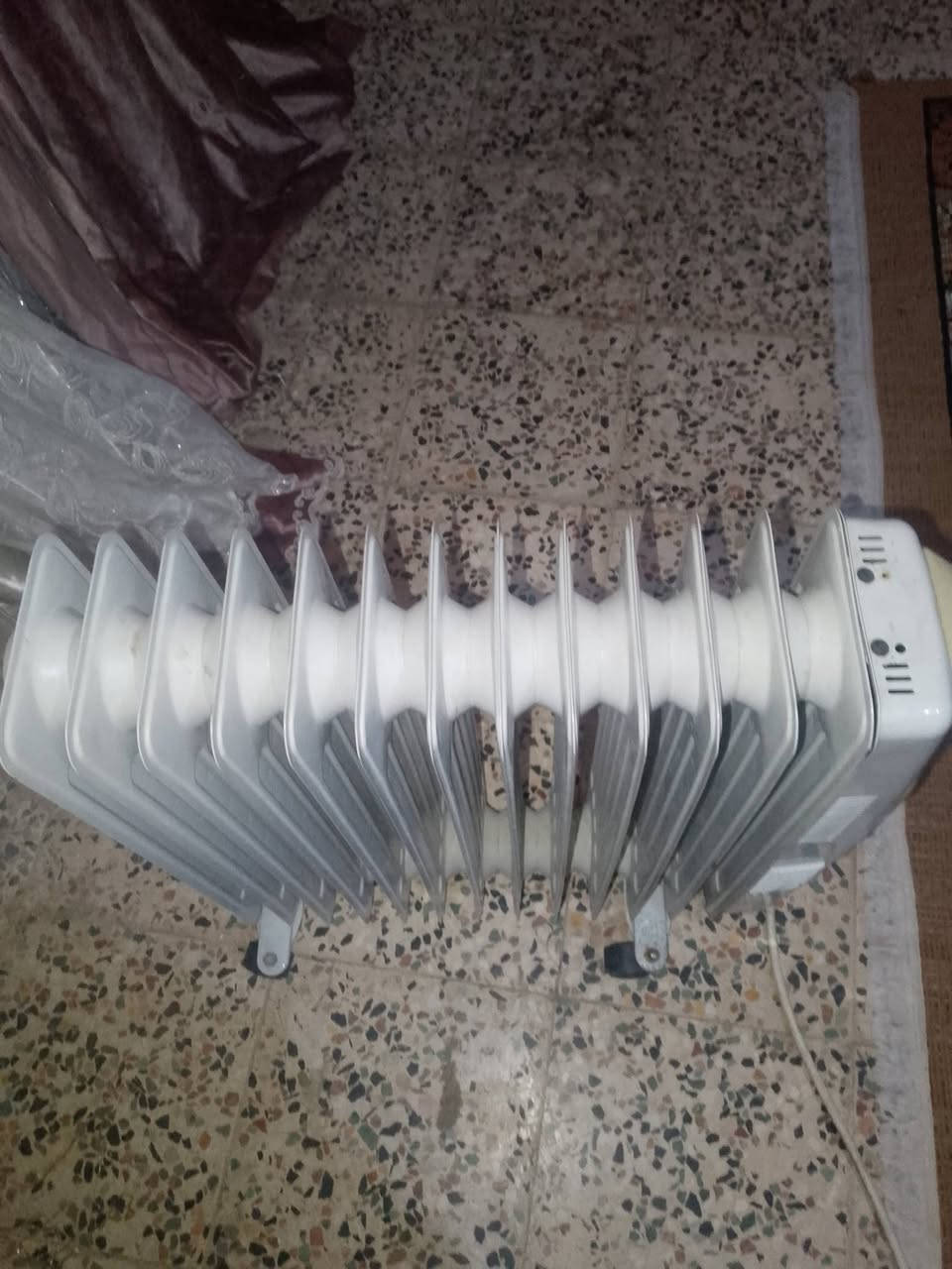 صوبه زيتيه للبيع شغاله سعره 75وبيه مجال  مكان ميسان دفاس ***********
