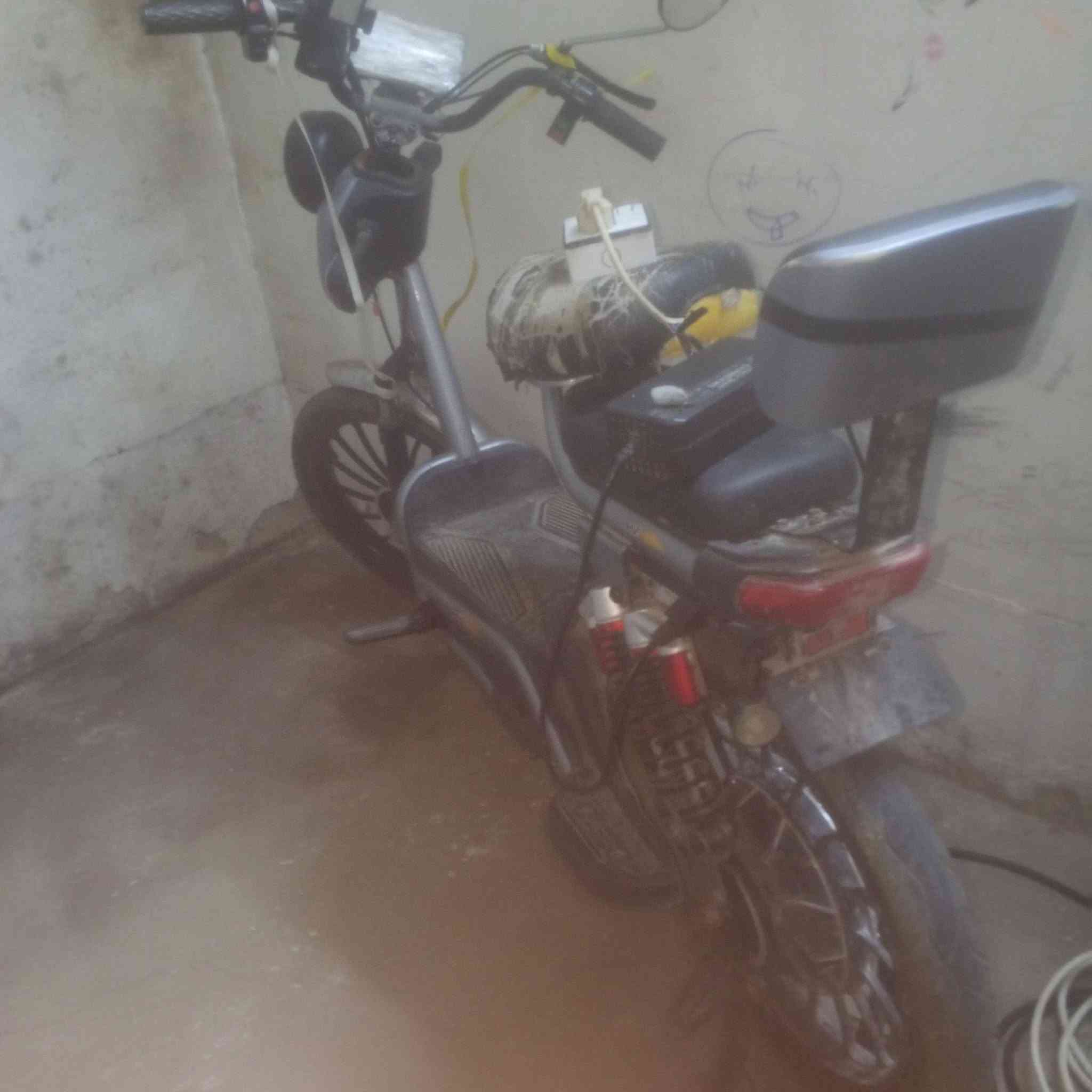 ماطور mz الستيرن مگروم(تصليحو 2)  والشاشه ترمش 

يعوزو بنز 
الباقي شغال ب 120 وبي مجال  موجوده الشاحنه وسويج وبصمه


**إذا كنت صاحب هذا الإعلان وتريد حذفه لأي سبب، رجاءا أرسل رسالة إلى الدعم الفني**