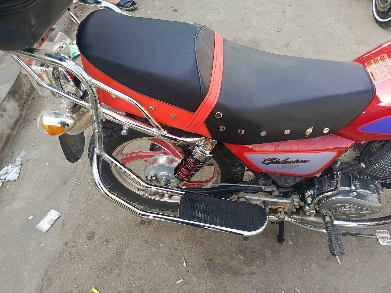 للبيع جونده موديل 2021 اوراق اصولي كمرك مدفوع بصمه تشتغل عن بعد دراجة اخت لزيرو لسعر 800مكاني بغداد ***********
