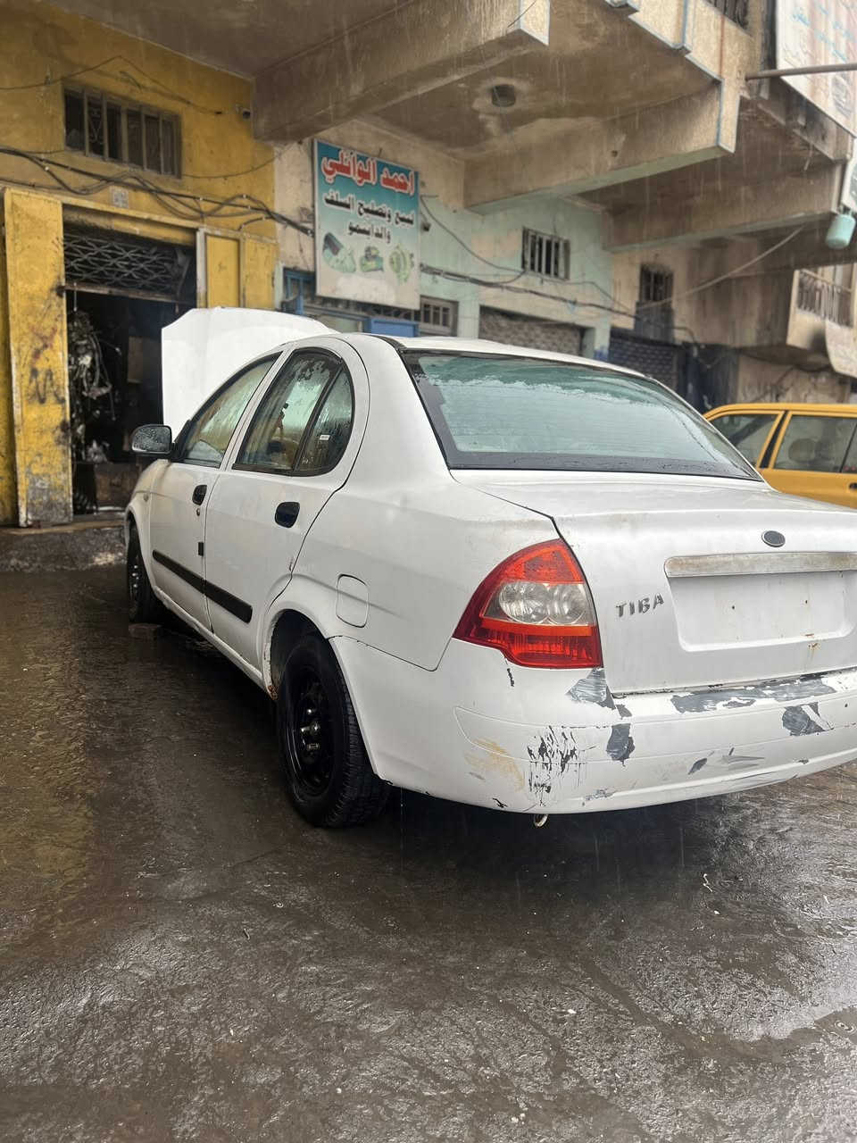 بسم الله الرحمن الرحيم  تم وصول سيارة طيبة تفصيخ خصوصي بلادي كير ومكينة شغالات بيبان نضاف تخم تاير بنيد صندوق كلا بلادي ومثل ما موضح يمكم بل صورة 🛑 العنوان طالبية فلكة ٨٣ مقابيل الدارة مآل كهرباء محل تكسي المدينة 🚙🚕🚘🚖(***********)📞📞📞📞
