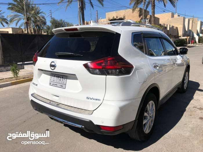 نيسان روج ٢٠٢٠ sv محرك ٢٥٠٠
فول مواصفات عدا الفتحة
جنطة كهربائي،
الضرر فقط جاملغ امامي صبغ عكس السايق
ايرباكات سليمة
السياره نظيفة جدا
السعر ١٧٥ ورقه وباسمي، 
موبايل *********** ويشتغل واتس اب
