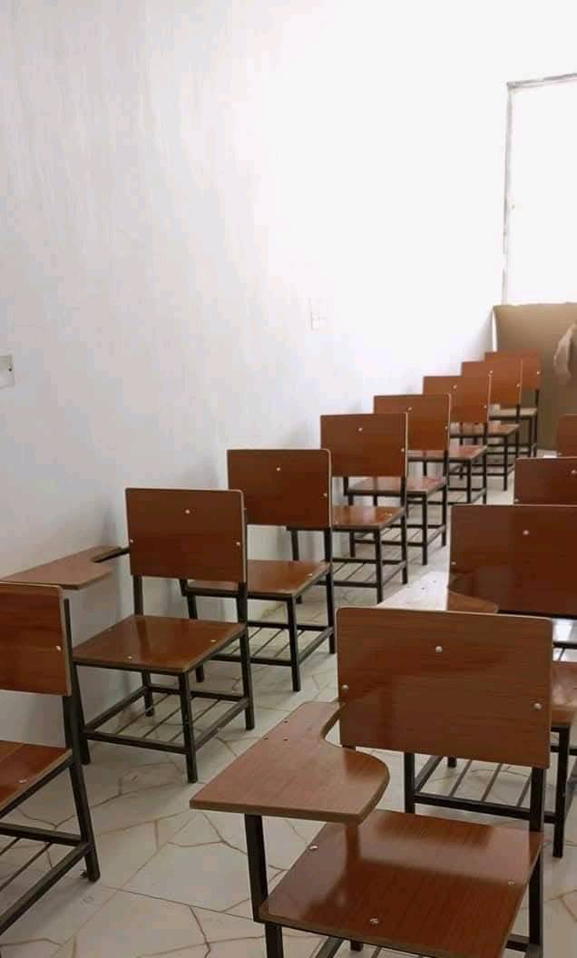 رحلة تفرين ٣٣(عرض متر إرتفاع ٧٠+ المقعد ٣٨ ) الخشب Ndf ١٧ ملم تركي
الحديد ملم وربع ثقيل.
...
رحلة نفر ٢٤
ستول جامعي ٢٤
مسطبة ١٠٠ 
سبورات ٢٤٠×١٢٠ السعر ١٠٠ الف
مسطبة بدون يدة ١٠٠

مسطبة قياس ١٥٠ سنتيم ١١٠
فاترينا حديد ثقيل
إرتفاع ١٩٠
عرض ٨٠ سنتم
العمق ٣٠
السعر ٧٥ الف 
خشب Ndf 18