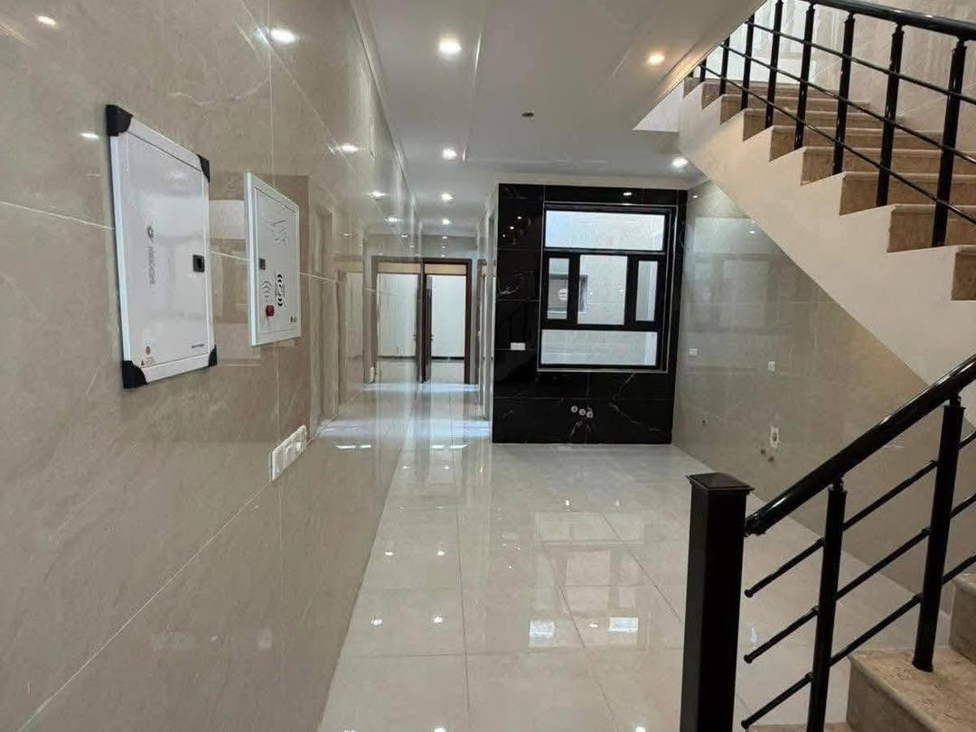 بيوت 100 متر توون للبيع 🏠🌿

الواجهه 4 متر 
نزال 25 متر 

ملك طابو صررف 👌🏼

بناء منفصل 🏠😍

يحتوي الواحد على كراج واستقبال ومطبخ و3 غرف نوم 
وصحيات عدد 2 وبيوتنه وسحطين 

بناء حديث درجه اولى 

العنوان :: حي الجهاد :: ديوان المخابرات :: خلف شارع 60 

السعر والاستفسار الاتصال *********** 📞📞مكتب الشهم للعقار 🏠يوجد واتساب بل الرقم
