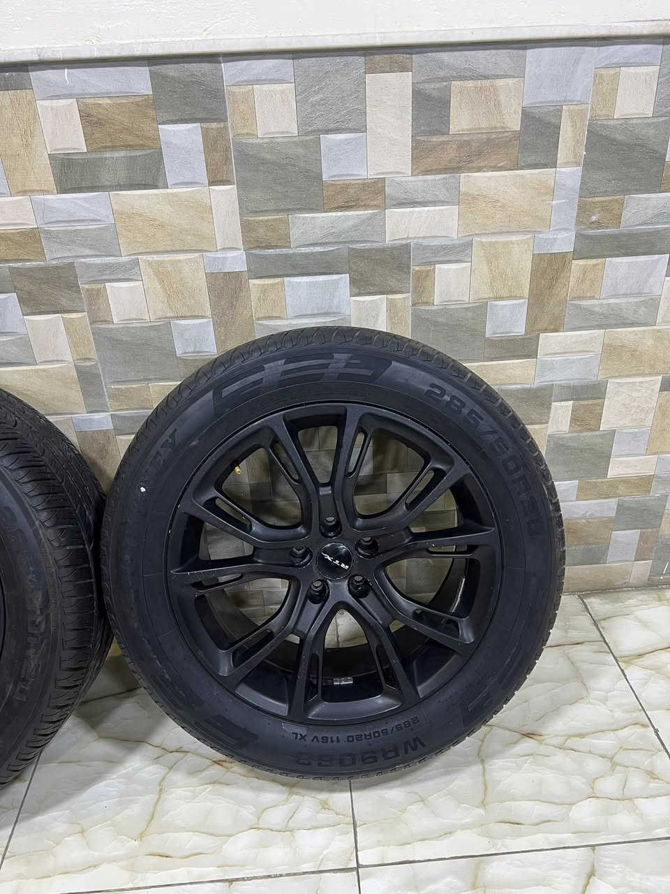 ويل دورنكوSRt
مع تاير جديد
يرهم جيب ودرنكو
سعر500$
***********
***********
