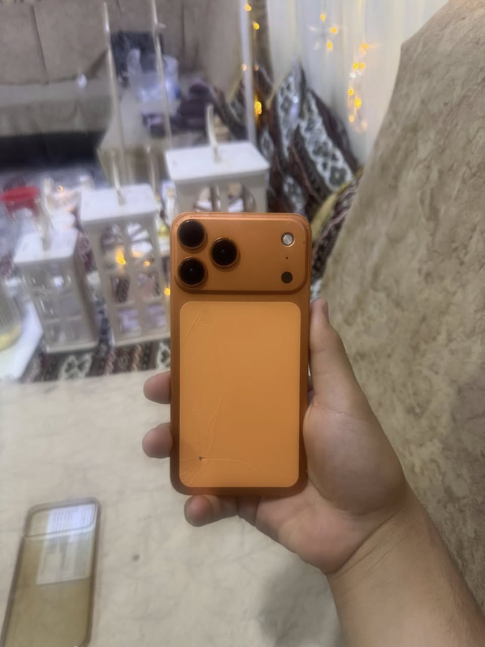 آيفون اكس ماكس محور شاصي 17. بطاريه 100 مستبدله شركه نضيف الجهاز مع شاحن وكفر شفاف رقمي ***********
