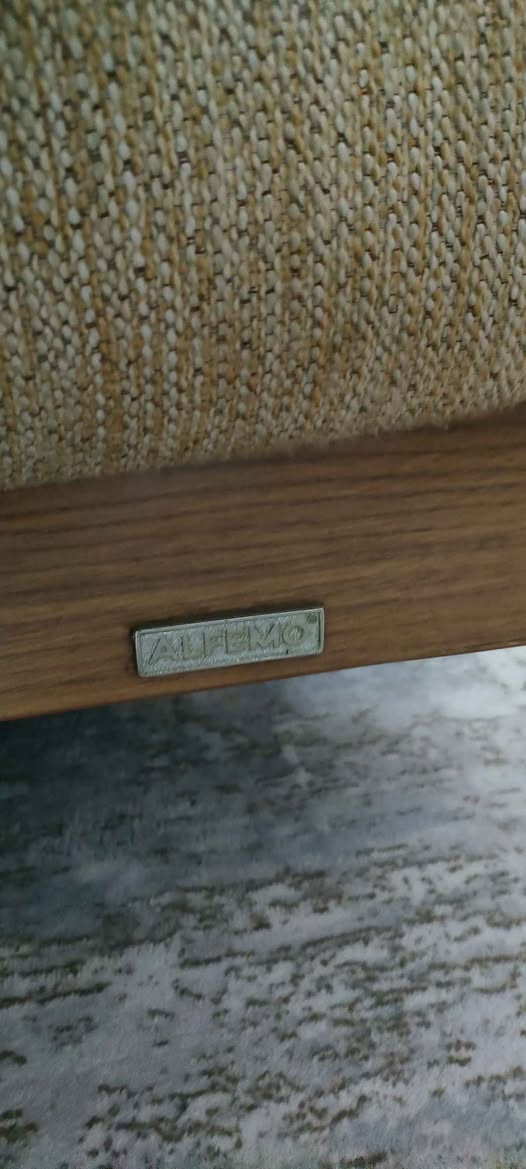 2ثلاثيات و2مفردات و1 ثنائي مال عشر نفرات أربيل, العراق


**إذا كنت صاحب هذا الإعلان وتريد حذفه لأي سبب، رجاءا أرسل رسالة إلى الدعم الفني**