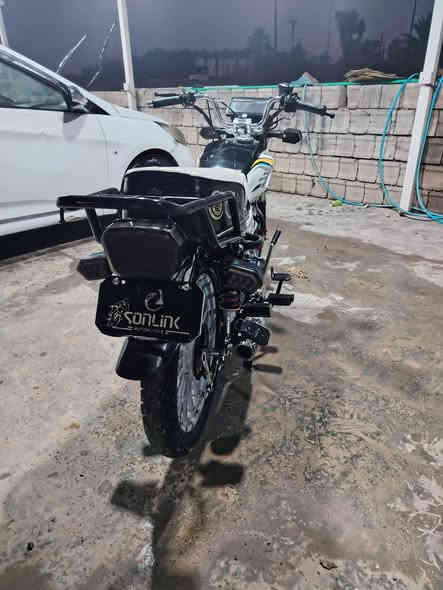 سلام عليكم دراجه سيفان ٢٥ كفاله عامه ماناقصها كلشي شغاله الدراجه تخبل كلشي شغال بيها مكينه ٢٠٠ سوده صلنصه بلاديه مالتها سوده سويجات ثنين بصمات ثنين تشغيل عن بعد سعرها ٨٢٥ وبيها مجال للطيبين الرقم *********** العنوان ديالى الخالص
