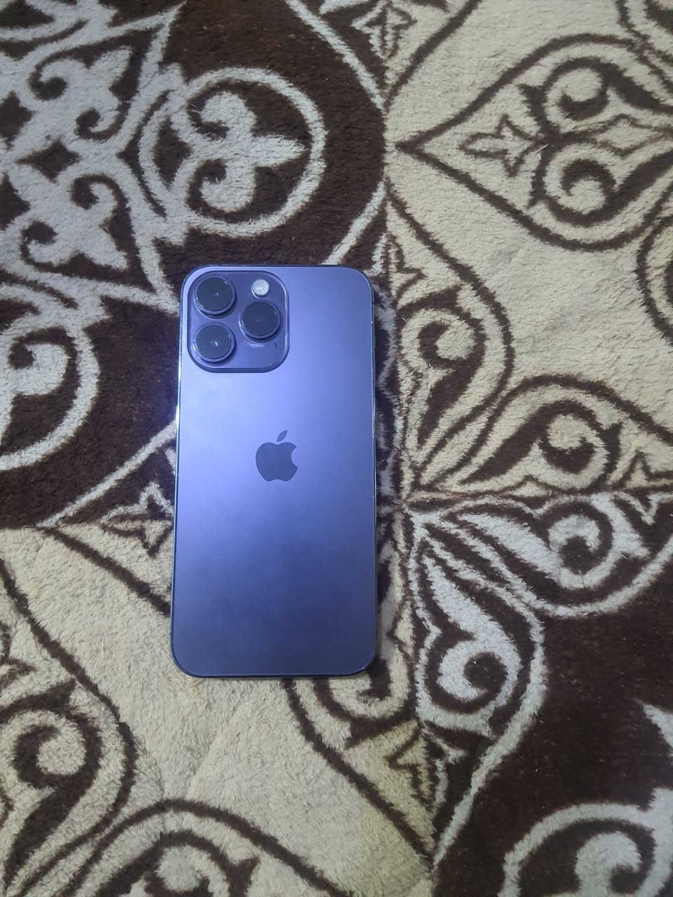 ايفون ١٤ برو ماكس شرق اوسط ذاكره ٢٥٦ دبل شريحه الجهاز مستبدل بي شاشه اصليه جهاز شغال كلشي مابي سعره ٦٢٥ الف مراسله واتساب *********** عنواني بغداد
