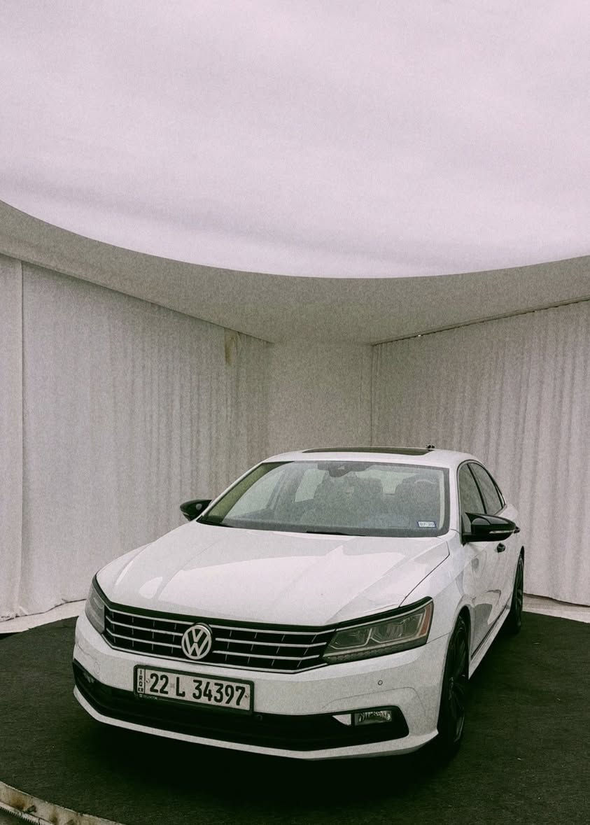 سلام عليكم 
WV PASSAT SEL PREMIUM V6 
موديل 2018 
سيارة فول فول مواصفات 
ماشي 76 الف 
جامرلغ امامي سائق صبغ 
حساس ٣٦٠ 
اوتو بارك 
كشنات امامي كهرباء 
كامل كشنات جلد و تدفئة 
تبريد قطعتين 
رقم شاصي 
1VWCM7A30JC017283
واتساب *********** 
سعر ١٧٥
