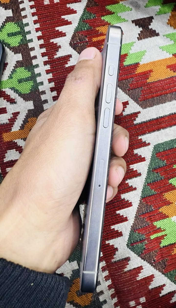 آيفون 15 برو ماكس
بطاريه 85

ذاكره 256

وتر ممفتوح 

سعره مليون و50 مكاني بغداد
***********
