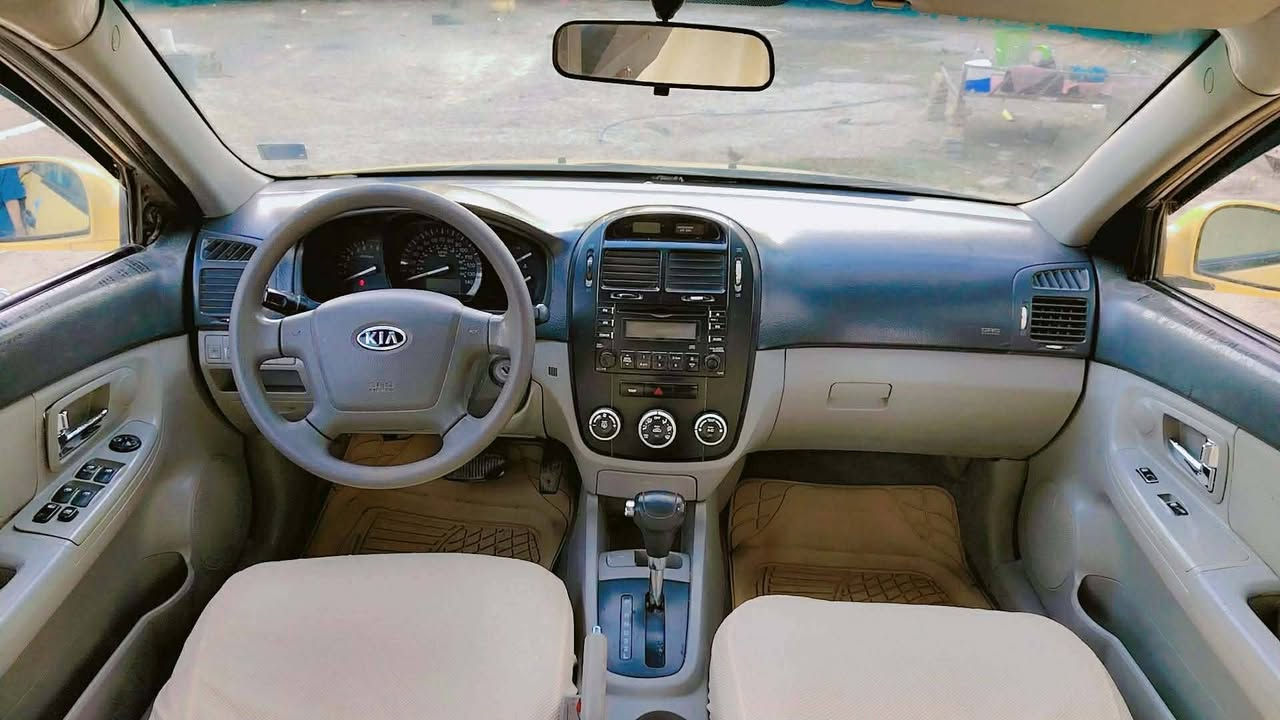 السلام عليكم اسبكتر موديل 2008مكينه وكير وحدادية جديدة تبريد شغال  السعر 72الرقم. الهاتف ***********العنوان بابل
