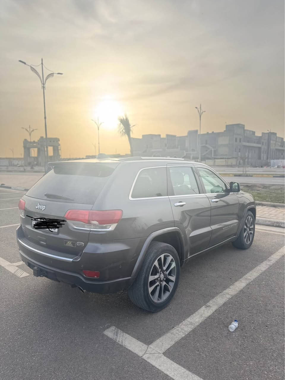 جيب اوفر لاند 2017  6 سلندر 3600 حادث موضح بلصور من امريكة  ماشية 70مواصفات الأوفر لاند معروفة يعني فوووول خنك للأخير ستيرن كشنات كهرباء جلد تدفئة تبريد حته المقاعد الخلفية ستيرن كهرباء + هيتر شاشة وتحكمات جكات تصعد وتنزل السيارة فور ويل شفتات ستيرن رادارات ومانع تصادم وحساسات خلفي وامامي وكامره مواصفاته متخلص سعره 178 ماكو هيج سعر بلسوك اوفر لاند رقم كربلاء ومكانة كربلاء جاهزة ونضيفة *********** بي واتساب كربلاء, العراق
