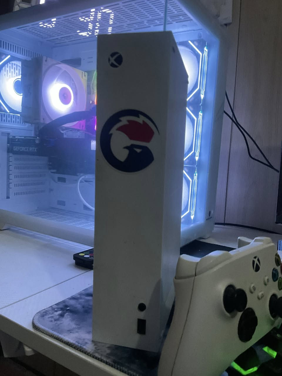 اكس بوكس سيرس اس مع يد كيم سير والاصليه بيها درفت يتصلح +الاكس بوكس مامفتوح موضح ب صوره السعر اذا انته شراي تعال خاص


**إذا كنت صاحب هذا الإعلان وتريد حذفه لأي سبب، رجاءا أرسل رسالة إلى الدعم الفني**