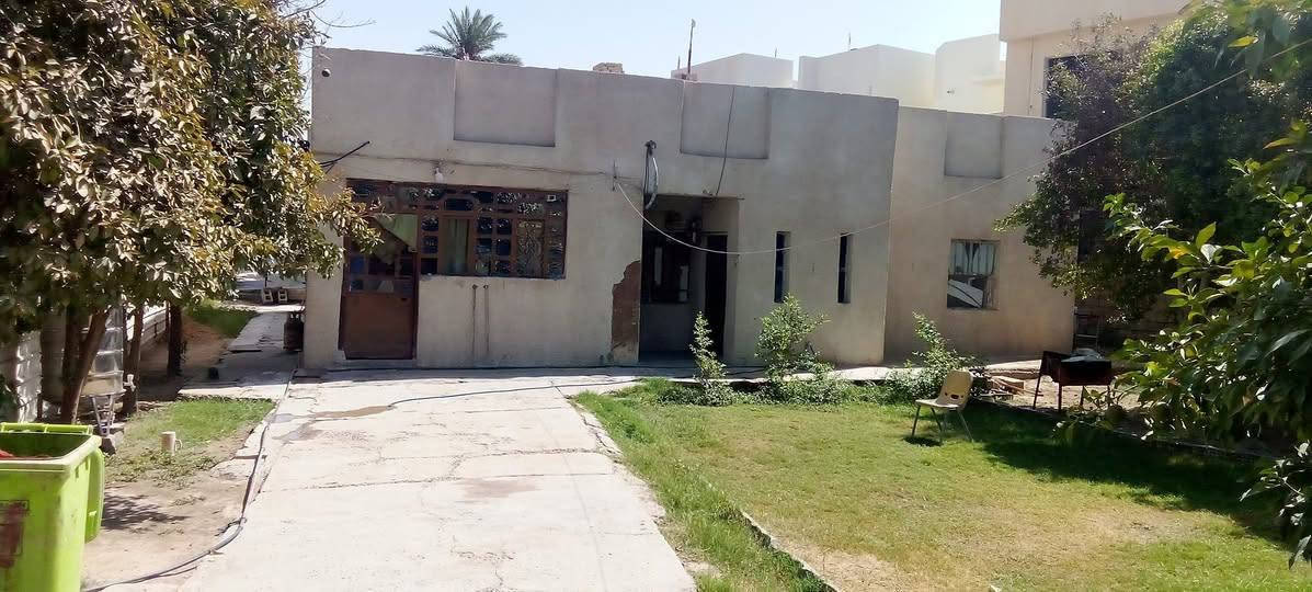 دارين للبيع دار بناء حديث والاخر قديم المساحه 760 متر طابو زراعي حي واحد اذار البستان  قرب جامع الحسن)
 اوالاتصال هاتف على الرقم ***********
***********

@#إشارة
@#للجميع
@#متابعين

