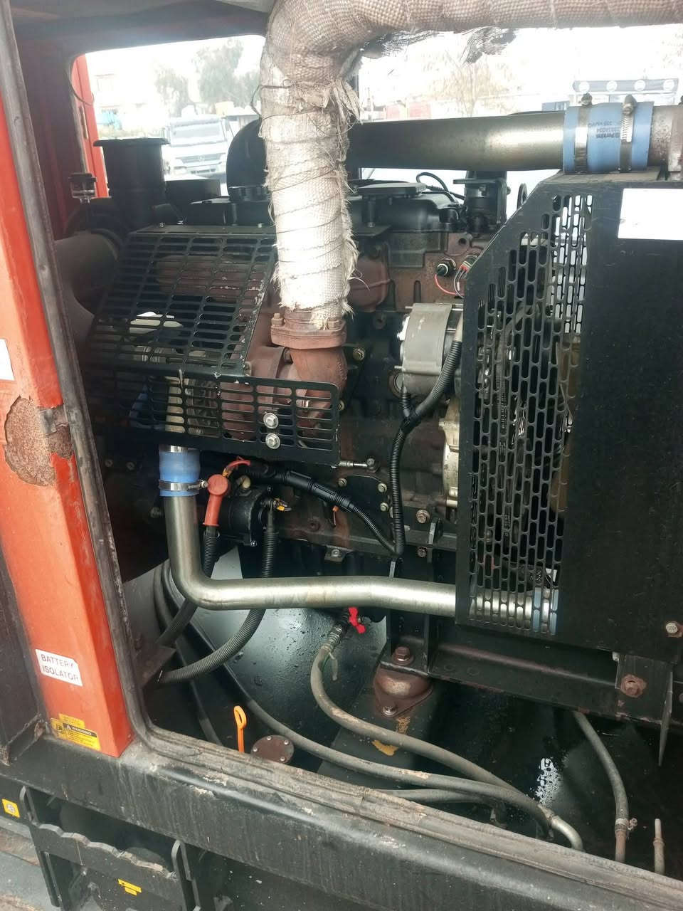 السلام عليكم مولد بيركنز انكليزي اصلي 
 100 كيفي 4سلندر.  كاتم 90 %.   
. الاستفسار عل واتساب
 *********** ***********
توصيل كافه المحافظات  
العنوان أربيل اصناعه الجنوبي
