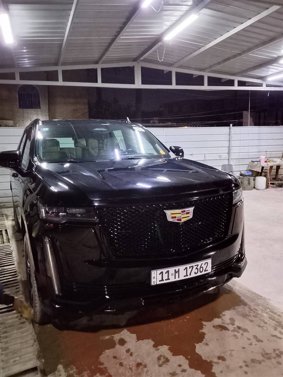 سلام عليكم 
كاديلاك اسكاليد 2021  
خليجي السيارة (داخل لون أبيض) 
بارد فقط بالجاملغ الأيسر قليل باقي كفالة
ملاحظة السيارة مغلفة (ppf) عشر سنوات
السعر 700 وبيها مجال للشراي 
***********
رقم بغداد الجديد تحويل ثاني يوم 
المواصفات 
تشغيل عن بعد 
36 سماعة 
‏‎5 كاميرات
‏‎5 بصمات
فور ويل
كشن رجاج 
دوسات كهرباء 
داتا شو 
بانوراما 
داخل ابيض
لايت زنون عالي ناصي ٥ عدسات
‏‎4 شاشات بالدشبول والسقف والكشنات
تحكم بريك 
رادار تحديد مسار
رادار خلفي
رادار امامي 
رادار جانبي 
كشن تدفئة وتبريد سايق وراكب
كشنات خلفية تدفئة
مري شفط 
اشارة بداخل المراية
كشنات جلد 
كشنات خلفية منفصل VIP
علامة كاديلاك ضوئية بالدعامية الخلفية
الكشنات كهرباء 
ذاكرة ميموري ستيرن وكشن
ويل ٢٢ بلادي 
بااختصار السيارة فول للاخير 

مكان سيارة بغداد /حي الجهاد

السعر700ورقه وبي مجال للشراي 

وبالعافية الي تكون من نصيبة

***********
