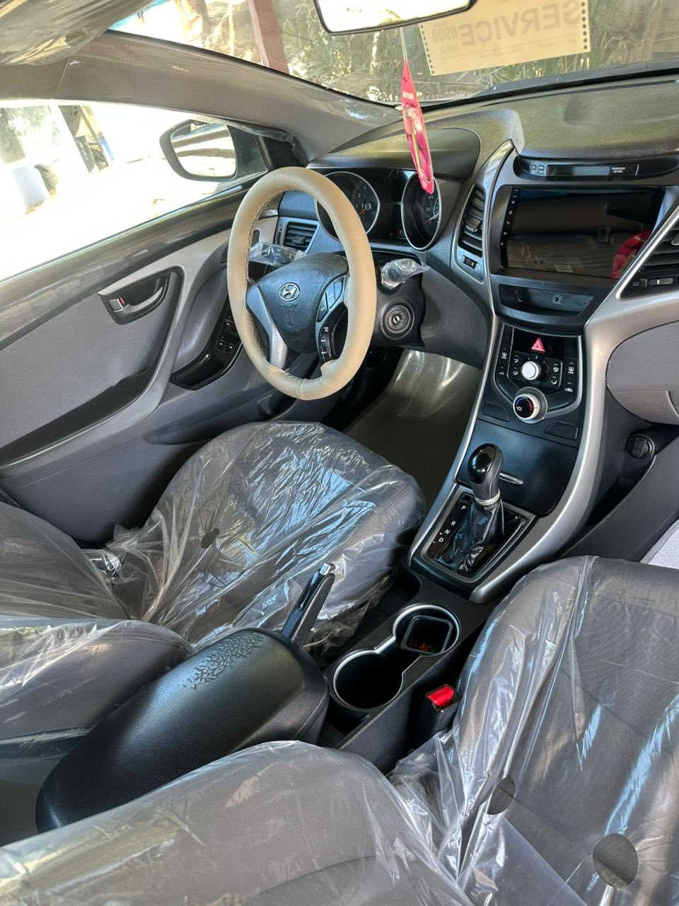 السلام عليكم النترا 2014 شكل ال 16 امريكي سياره جاهزه من كلشي من مكينه شادينه جديده السياره رقم بابل لسياره مال جناي سياره ضربته بنيد مبدل وشويه بالشاصي مليون اصبع وبيه مكانت صبخ بصيطه لا ضربه ولا تبديل ولا دواخل اني ابيع حزام بس هيه مو حزام مكينه 2000دوش جاهزه حداديه ومن كلشي مكاني بابل مركز المدينه معروضه ب 109 وبيه مجال اخوان ابيع حزام بس هيه مو حزام لا معجون ولا ضربات قويه ‭0781 913 8817‬
