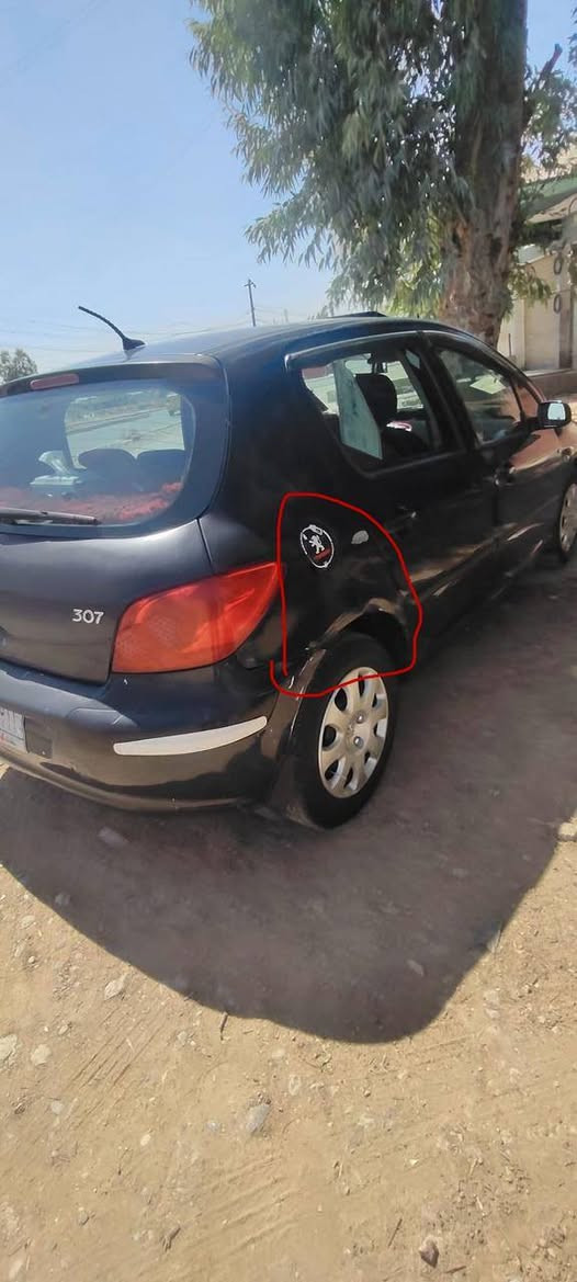 سلام عليكم اخوان بيع فقط
بيجو مديل 2006 
رقمها بغداد باسمي شرط الوكاله والتحويل 
محرك كير شرط 
كير توماتيك 
كابون الجديد باسمي 
صبغ بدون دواخل ٣ قطع فقط 
طخم تاير جديد عليها 
شاشه سستم سماعات بيها 
سياره مرتبه داخلها كلش حلو سياره مال ببت 
مكان السياره موصل شقق الخضراء 
سعرها 48 $ بيها مجال بسيط 
***********
