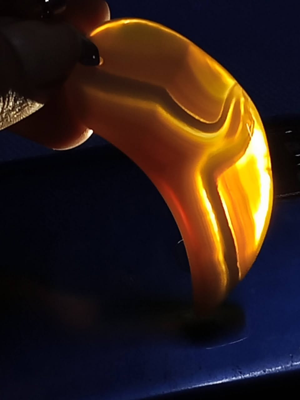 دلايه كبيره من حجر العقيق الجزع علي شكل قرن


**إذا كنت صاحب هذا الإعلان وتريد حذفه لأي سبب، رجاءا أرسل رسالة إلى الدعم الفني**