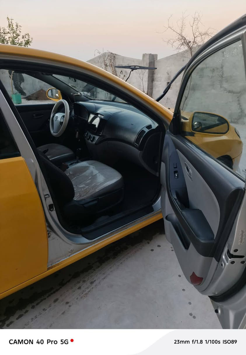 السلام عليكم
النترا 
موديل 2009
رقم بغداد ألماني
  منضومه غاز 💰
هيئه وغرامة صفر 🚦 
شرط التحويل 🚦 فقط 
محرك 20 محرك وكير شرط 
طخم تاير طخم امامي خلفي جديد 
تبريد ثلج 🥶 مكيف الهواء 

🛑#السعر 100$💸 وبيها مجال 
 
🛑***********
🛑📱اسيا📞
