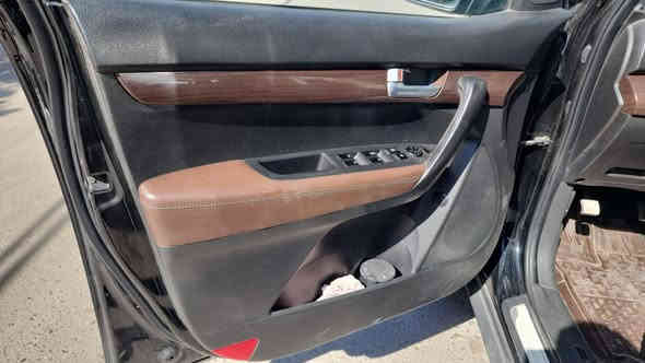 السلام عليكم
للبيع او المراوس
كيا سورنتو ٢٠١٤ 
السياره خليجي كويتي اصل
كفاله عامه
داخل جلد قرميدي
فول اعلى فئه
٦ سلندر
بانوراما
٧ راكب
كراسي جلد كهرباء
كراسي تدفئه تبريد
حساس امامي خلفي
لدات امامي خلفي
شاشه جبيره وكامره
مري شفط
اشاير بالمري الجانبيه
٣ قطع تبريد
ستيرن تدفئه
تخم تاير جديد
رقم جديد
فحص وهزه جديد
للمعلومات
***********
العنوان بغداد
