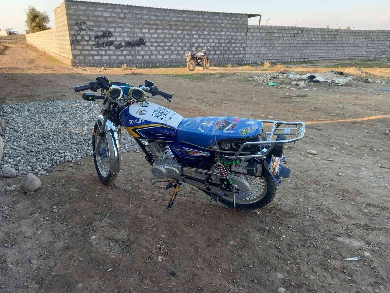 سلام عليكم موطور سولنك موديل 2025 وضع شركه مرتب موطور للبيع مو شراي لا تكسر بي تفاصيل أكثر راسلني وتدلل او خبرني   *********** شراي خابر وتدلل مكاني كياره نفسه  السعر 650 وبي مجال إذ شراي
