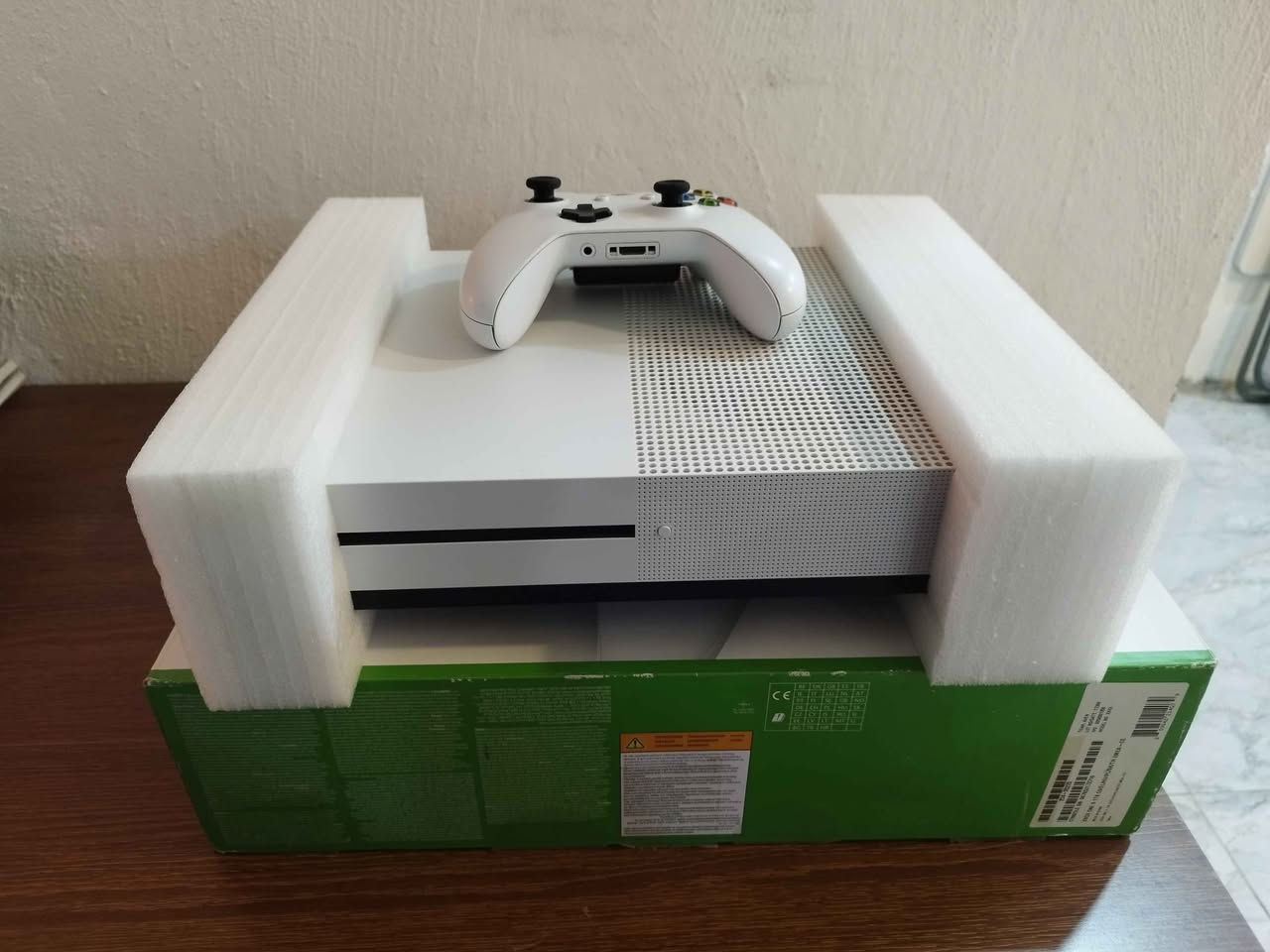 اكس بوكس وان اس xbox one s للبيع الجهاز نضيف مداخل تصليح ملحقات كاملة هارد 1 تيرا ملحقات كاملة كارتونة موجودة بداخلة العاب للبيع ب200 الف وبي مجال مكاني بغداد بغداد, العراق


**إذا كنت صاحب هذا الإعلان وتريد حذفه لأي سبب، رجاءا أرسل رسالة إلى الدعم الفني**