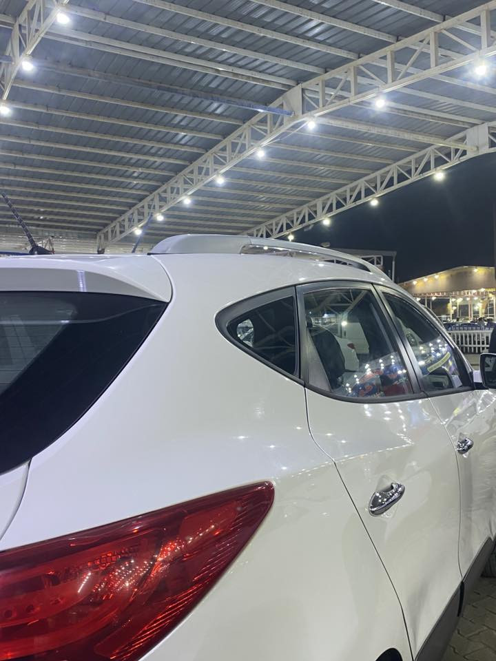 السلام عليكم
توسان2014 سيارة بيها قطعتين صبغ بدون دواخل وباردات شوفت العين

رقم نجف الجديد باسمي 

مكانها نجف  
سعرها140وبيها مجال لشراي 

***********
