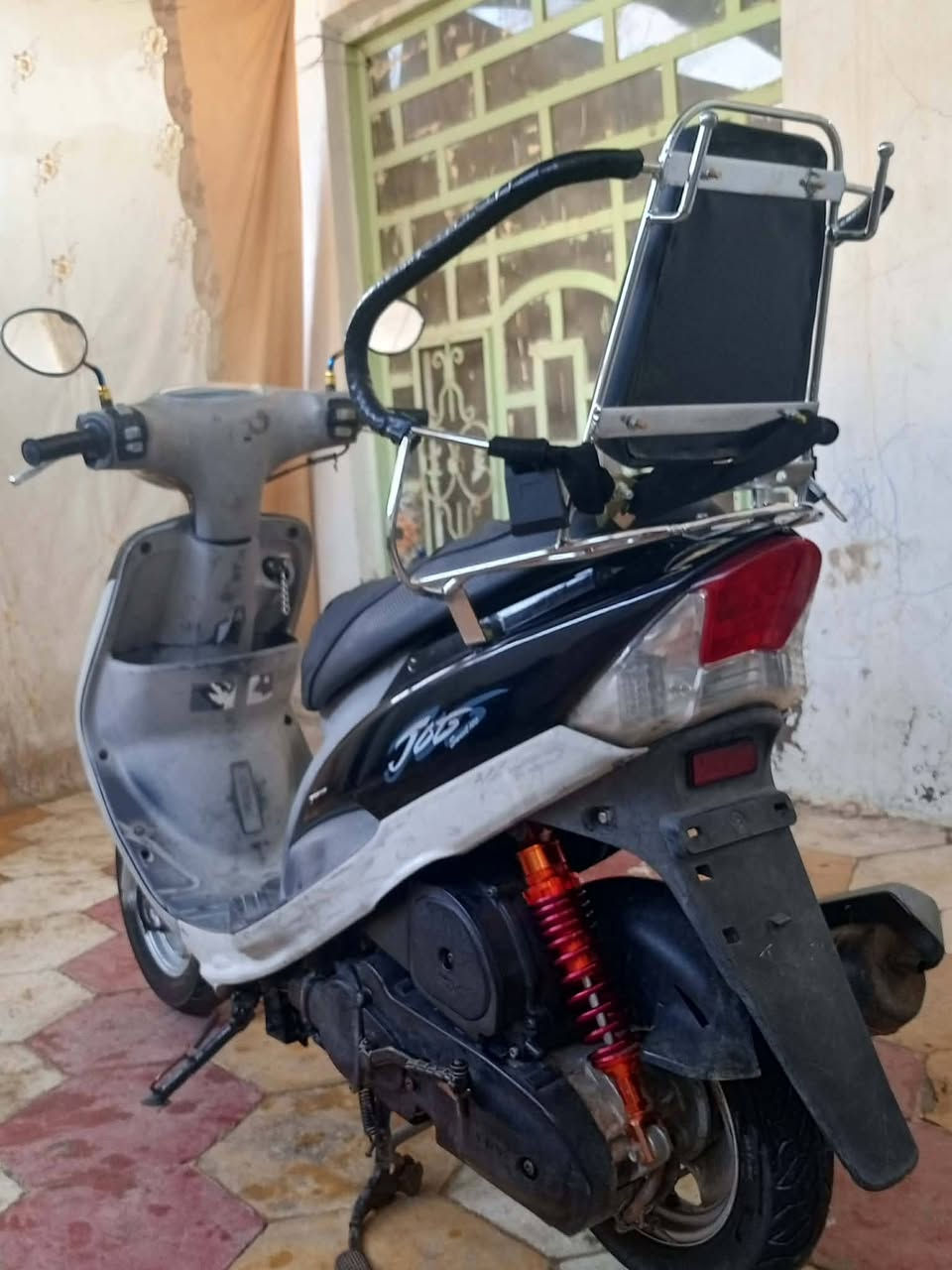 سلام عليكم شباب هاي مكس اللبيع مكفوله من كلشي برغي مامفتوح وتجي وتشوفها وتريد توديها  مصلح الي يعجبك تجي وتشوف النضافه بعينك السعر700بيها مجال الشراي يجي بخدمته ***********اتصل
