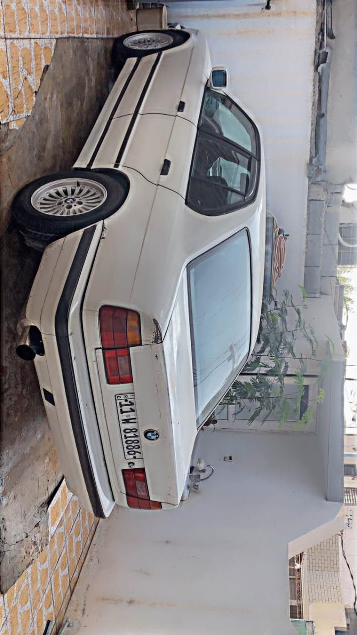 سلام عليكم للبيع بي ام دبليو موديل 1991 سنويه جديد شرط تحويل والوكاله حجم 525 كير عادي تبريد ثلج كير محرك صدر تايرات كهربائيات كله شرط ترايك 200 دفتر بنزين ⛽️ صبغ عام جمالي سعر 45. ***********
*********** كركوك, العراق
