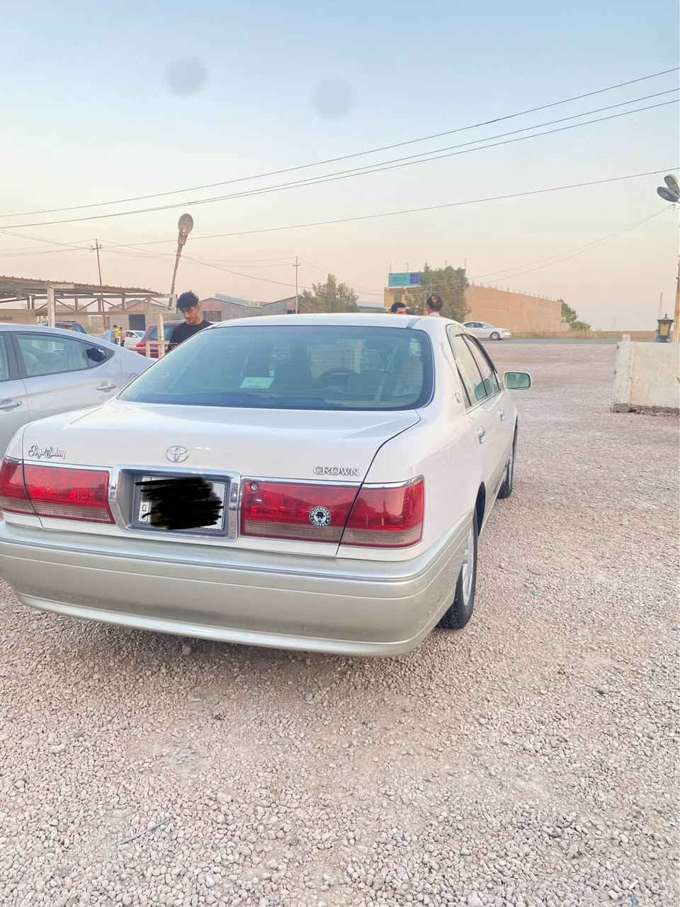 ملكة 2001
سياره على وضع الشركه بلاد
تحويل مباشر كفاله من كصه وضربه 
ديفور 4 دكم كرستال 
*********** الرمادي, الأنبار
