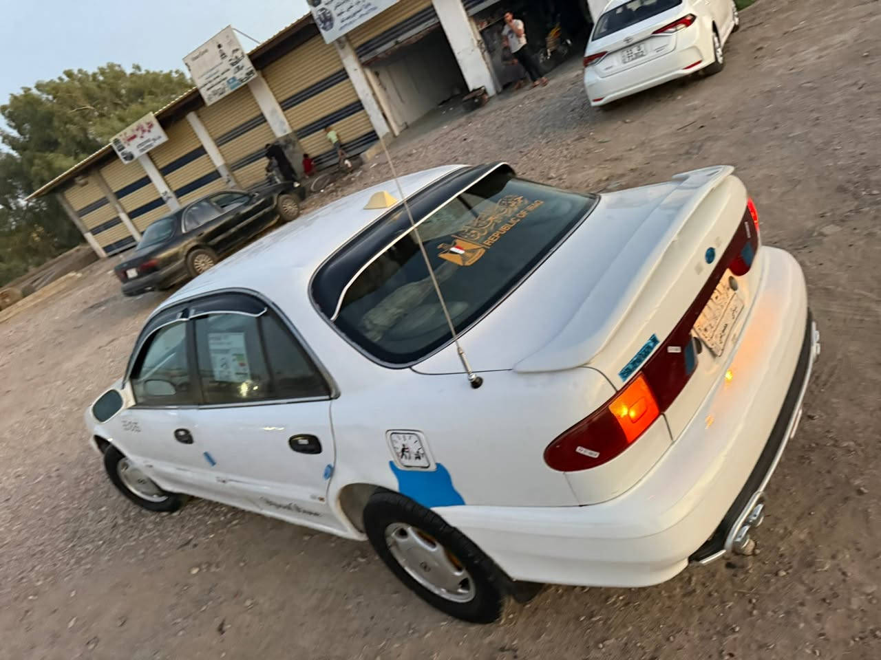 سوناتا موديل 93 كامله مابيها اي نقص محرك كير حاويه مكينه 2000 السياره بيها صبغ كما موضح بالسونار تدفئه تبريد منظومه تبريد جديده تخم تاير السنويه ساقطه صارلها 5شهور السياره بأسمنه السعر 45 وبيها مجال السياره فقط بيع بدون مراوس مكان السياره ديالى كنعان نهر إبراهيم الرقم ***********
