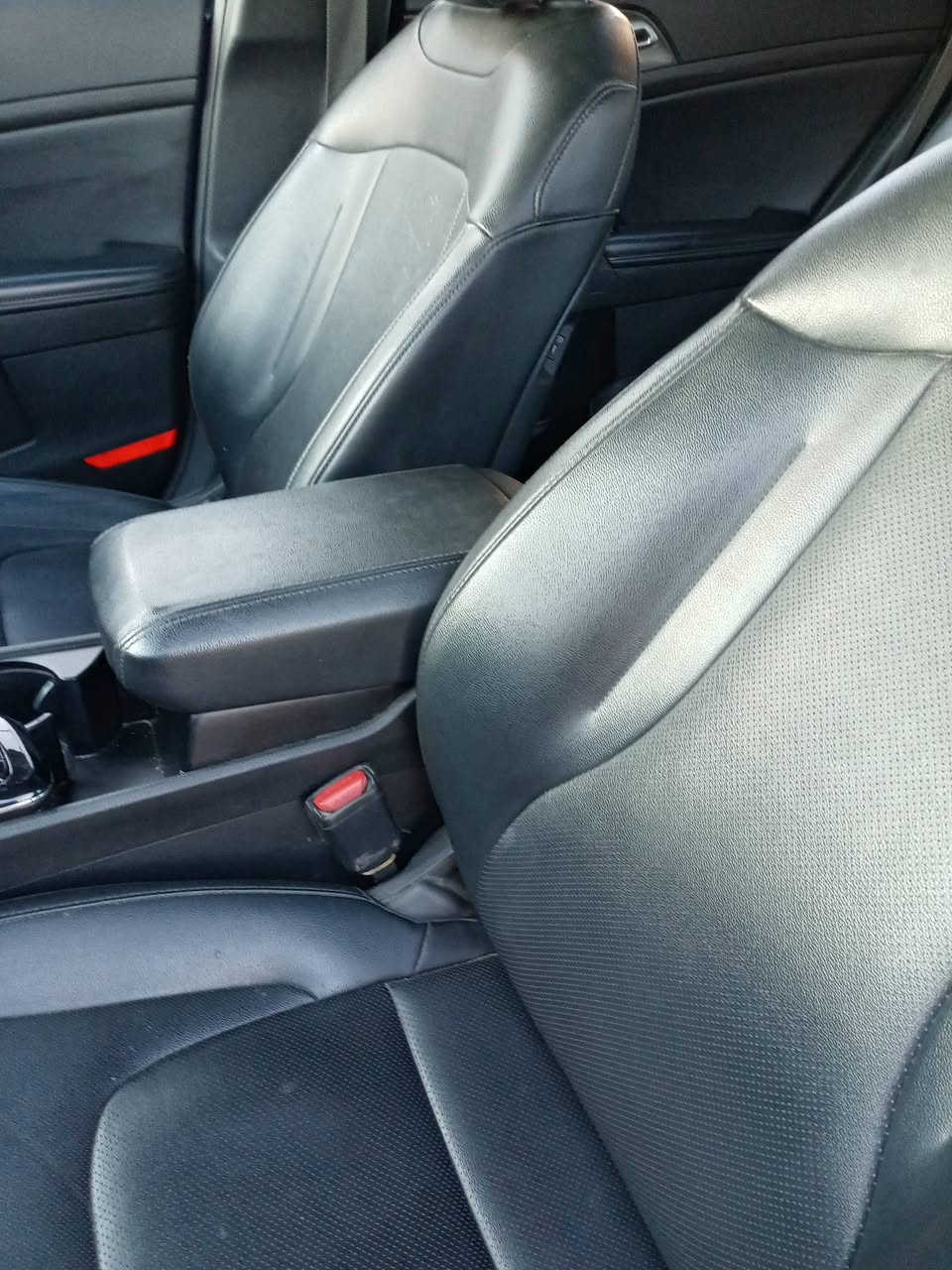 السلام عليكم سبورتج موديل 2023 لون حبري حادثه جاملغ وباب سياره جديده فول موصفات عده الفتحه تبريد كشن جلد سايد ابريك دكمه توكف وحده كامرات رقم اربيل تحويل مباشر ماشيه 60 الف السعر 190 وبيه مجال الاستفسار ***********
