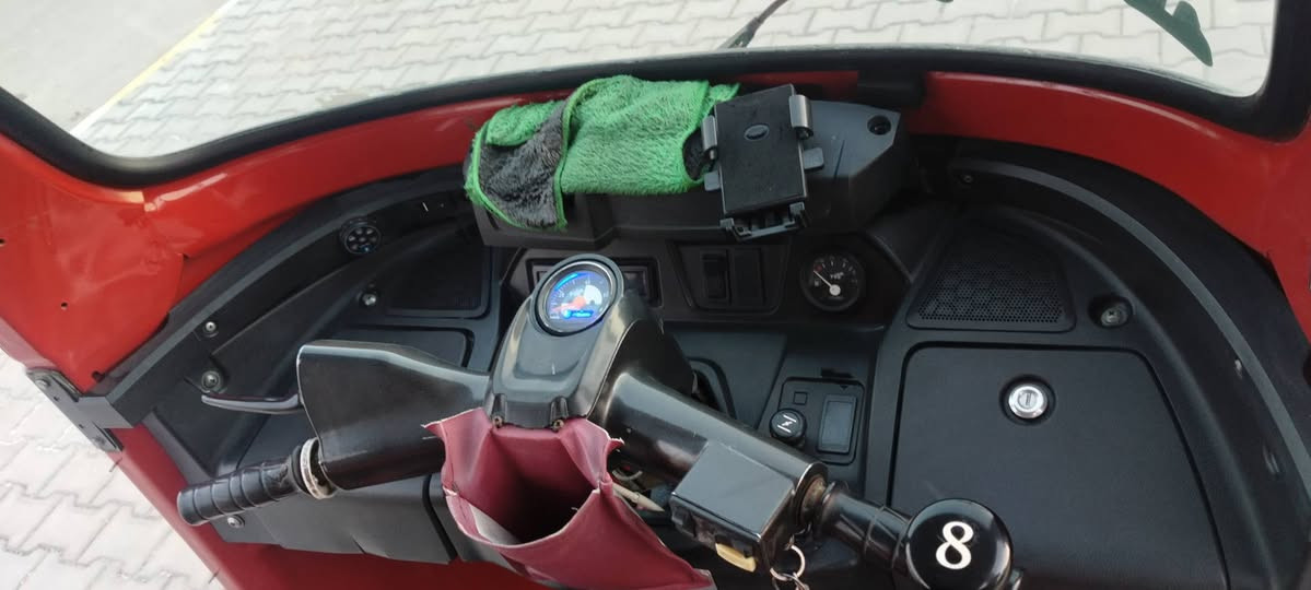 السلام عليكم ورحمة الله وبركاته تكتك للبيع موديل 22 المكان واسط قضاء الحي التكتك خير من الله مكينه ما مفتوحه وناعمه السعر 7 وبيه مجال للطيبين التواصل الأتصال علا هذا الرقم   ‏‪***********‬‏
