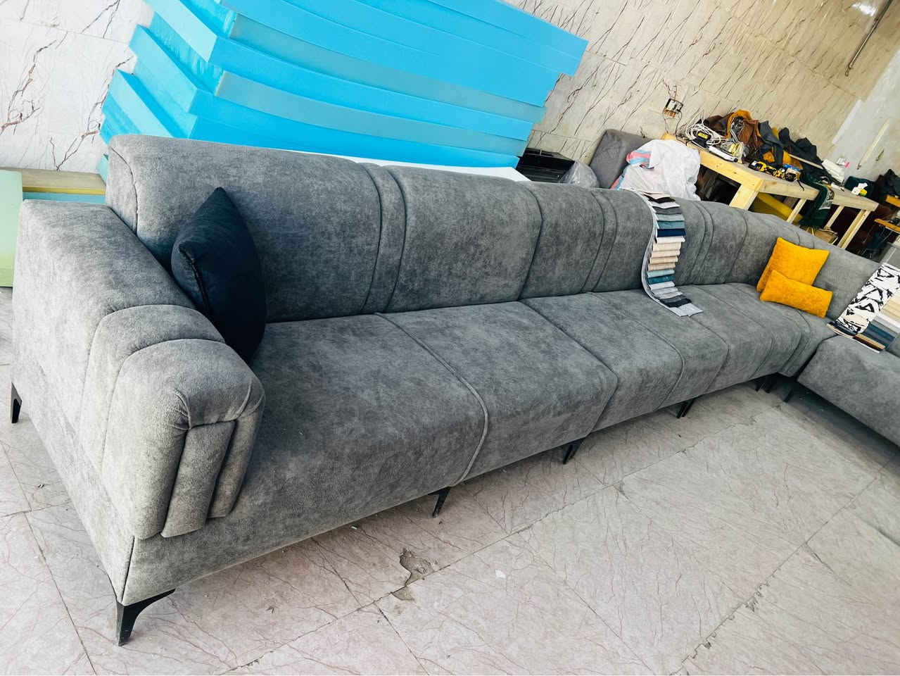 سعر ديوان استندار اكثر من7 متر 
شغل ضمان 5 سنوات
عنوان كرككوك حي واسطي مقابيل حديقة فدك *********** كركوك, العراق
