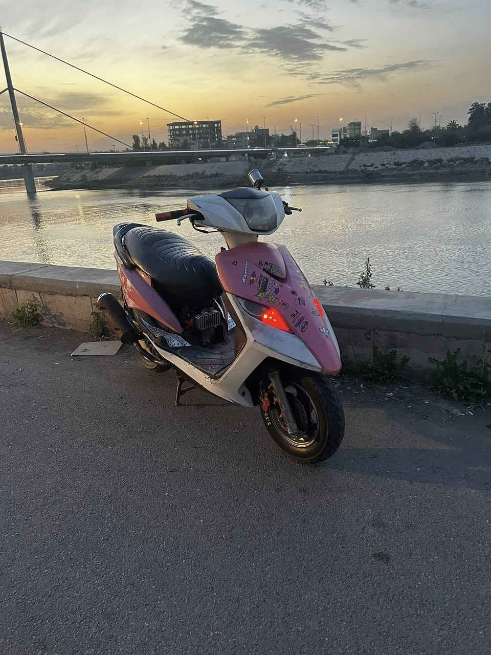 Gtr ثعلب
1-دبل خلفي رياضي
٢-شوته طلاء كاربون
٣-فراك مشمشي
٤-صالنصه وزه وطلقات 
٥-سبايدر كاربون الياف حقيقي
٦-بك لايت خليه 
٧-ستاند بوش لون نيلي عله زيتوني 
٨-قبغ فلاوين كاربون 
٩-كصه جيتي ارحديث 
١٠-دشبول جيتي ار
١١-طرر كاعيه مشمشي
١٢كلج خلفي رياض كوسو
١٣-كلج امام رياضي كلش قوي ماركه ممعروفه
١٤-قبق بانزين يامها اصلي
١٥-لمكينه ٥٩ مكفوله من نضوح او اي صوت ومكينه قويه كلش سعر خاص او رقم*********** وترهم للمراس بس بدون نطايح عنون بغداد ساحة عدن
