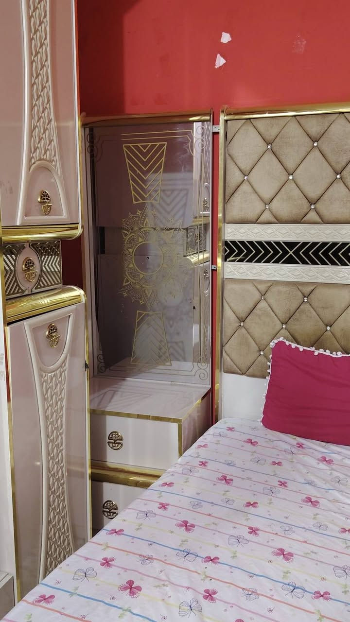 غرفه تركيه ٧ قطع ضخمه سلايت نضيفه كلش سعر مناسب


**إذا كنت صاحب هذا الإعلان وتريد حذفه لأي سبب، رجاءا أرسل رسالة إلى الدعم الفني**