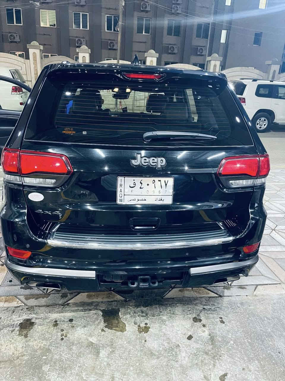 جيب ٢٠١٨  بغداد 
باسمي
فول مواصفات ١/١ حتى جكات بيهة 
 حساسات ورادارات امامي وجانبي وكومة مواصفات بعد ماشية ٧٠ الف
مراوس باوباما   
مكان السياره الكراده العرصات 
الحادث سرقة دعاميات والباب الخلفي من جهة الصدر
***********تصاال فقط وتساب
