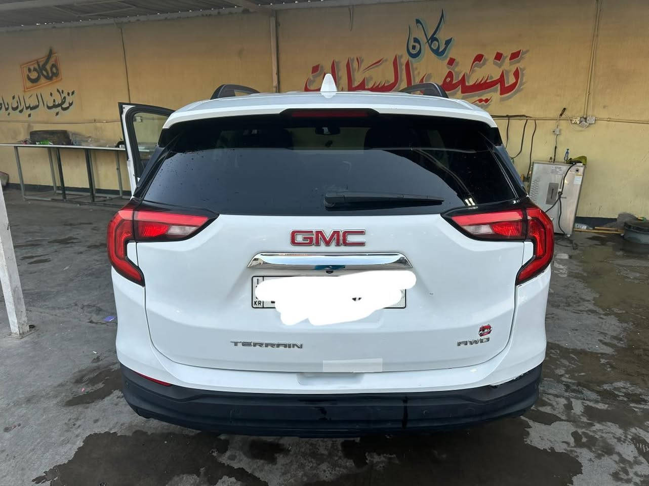 بسم الله ما شاء الله توكلنا على بركة الله
______________________________________
#اعلان_بيع_سيارة

🔷السيارة : جي ام سي تيران SLE
🔷سنة الصنع 2022
🔷اللوحة : اربيل
🔶السعر : 185 ورقة
🔷الضرر : تبديل وصبغ قبق الجنطة فقط. (صور الضرر مرفقة بالاعلان)
🔷ضرر الايرباك : بدون ضرر.
🔷رقم الشاصي : 3GKALMEV2NL116922
______________________________________
🔷المواصفات:
🔹حجم المحرك 4 سلندر 1.5L توربو 
🔹عداد المسافة 63 الف ميل 
🔹رادار امامي
🔹تنبيه الخروج عن المسار
🔹كرسي السائق كهرباء
🔹تدفئة الكراسي الامامية
🔹ويل كب حجم 17 انج مع اطارات بحالة جيدة
🔹لايتات LED بالكامل
🔹شاشه تحكم بالايعازات
🔹تحكم ستيرن جهتين
🔹بصمة ابواب وتشغيل وتشغيل عن بعد
🔹مع باقي المواصفات الاعتيادية
————————————————————————
☎️ التواصل واتساب *********** 
📍بغداد - مدينة بسماية
#GMC #TERRAIN #تيران
