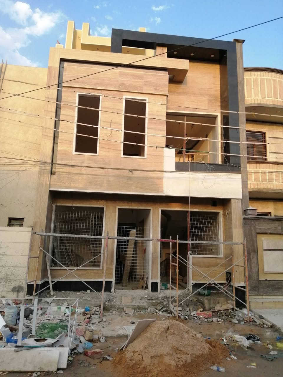 تم تصميم وتنفيذ هذا العمل في العاصمه بغداد بالمرمر الليمرا  السوبر بنظام الكلاسك
طريقة العمل (سيم نحاس + لحيم+ خبط لين +بي ار  سي  6ملم 15×15)
  
عملنا في جميع محافظات العراق

لمراسه الصفحه او اتصال علئ الارقام  

***********

***********  واتساب
