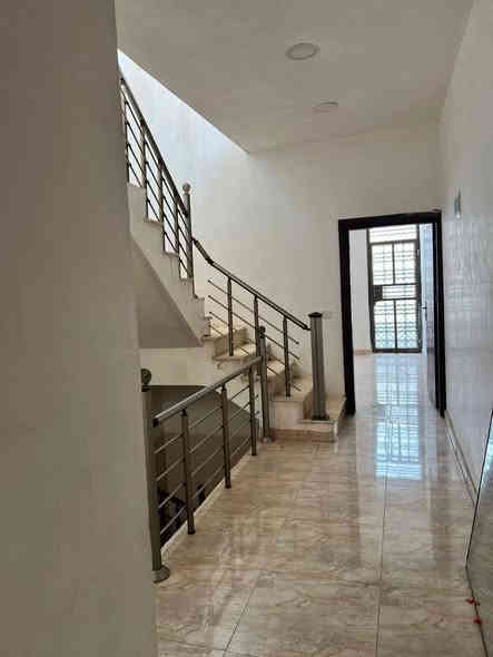 #للبيع دار 75 السعر 135
يحتوي على 3 غرف نوم وصحيات 2
بغداد البلديات قرب نادي الصناعه 
للاستفسار ***********، *********** ابو حيدر
