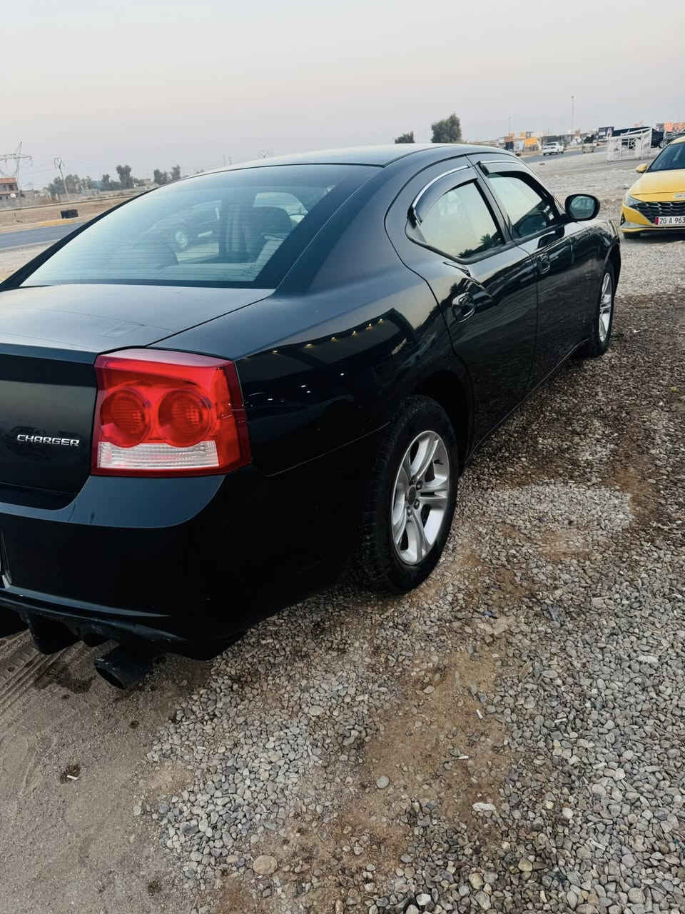 السلام عليكم
جارجر موديل 2010 وارد خليجي 
مكينه كير كفاله صدوره تخم تاير جديد 
سونار مرفق بلمنشور باب فقط اثر شخط 
لباقي كفاله رقم بغداد دولي 
للمراوس بالنترا 2018 او 2019 
مكاني ديالى الخالص خاص او واتساب ***********
