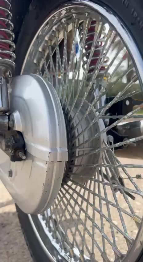 السلام عليكم دراجه تايكر موديل 24 اوراق كامله محرك سبانه مامدود عليه كهربائيات كله شغاله دراجه بعده ع وضع الشركه احله من الصور دراجه كفاله من التاير لتاير دشبول شغال اي نقص مابيه الشراي يتفضل خاص او اتصال ع الرقم *********** اي استفسار ع الرقم
