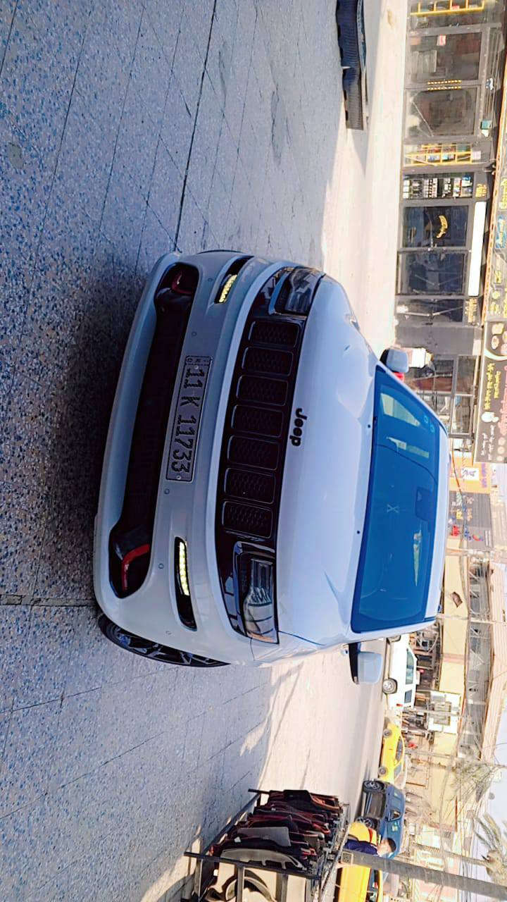 السلام عليكم ورحمه الله وبركاته
جيب SRTالسيارة كفالة عامة كلين تايتل .. من الحادث والصبغ والتبديل.. السيارة SRTاصل..
فول مواصفات بلاد..
ماشية70 mi.. سرعت السياره ٣٠٠ طيارة
السيارة هزة وسنوية جديده.. محرك..وكير..وصدر أمامي خلفي مكفولات..
مواصفات السياره...
4بصمات.. بانوراما..شفتات استيرن.. رادار أمامي جانبي..
حساس امامي خلفي..كشنات حضن SRT ..وتدفئة وتبريد امامي.. كشنات خلفية تدفئة.. كشنات ميموري.. قمارة كنتارة اسود.. سماعات هاردن كاردون..فج بمرمبو6SRTبستم..
جنطة كهرباء..ويل SRTاصل20.. تدفئة ستيرن.. زراك لايت 
شاشه كبيرة.. 5وضعيات القيادة.. السيارة عليهةدبات تفريغ وعليه برمجه سيفتي..
وبعد بيهة مواصفات هواي..
موديل 2016.. السعر ٢٦٥ وبيها مجال 
العنوان بغداد *********** بي واتساب
