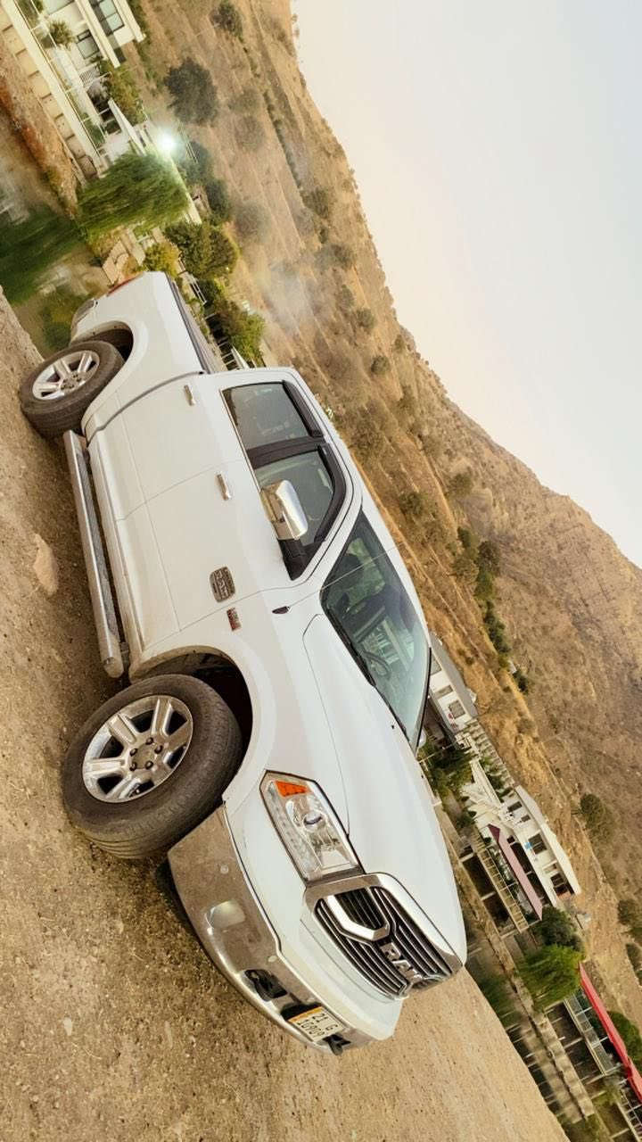 السلام عليكم
رام للبيع موديل 17 السيارة فول 
كلين تايتل جاهزة من كلشي 
رقم سليمانية بأسمي 
داخل ملكي وجلود طبيعية 
فول تحكمات 
دبلات امامي وخلفي 
+چوبلس امامي خلفي 
السعر اتصل وتدلل 
السيارة مكانها بغداد  
***********
